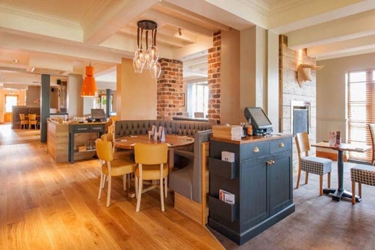 Premier Inn إيفيشام المظهر الخارجي الصورة