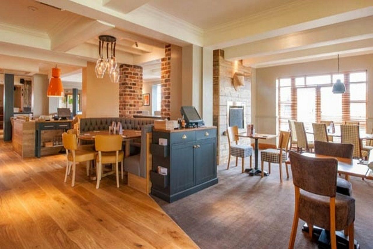 Premier Inn إيفيشام المظهر الخارجي الصورة